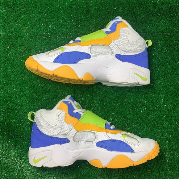 Nike Air Max Speed Turf Boys Size 4Y White Athletic Shoes Sneakers DR9869-100 - Picture 5 of 9